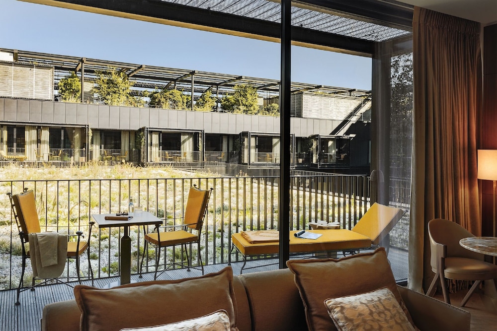 Hotel Madame Reve 41/50