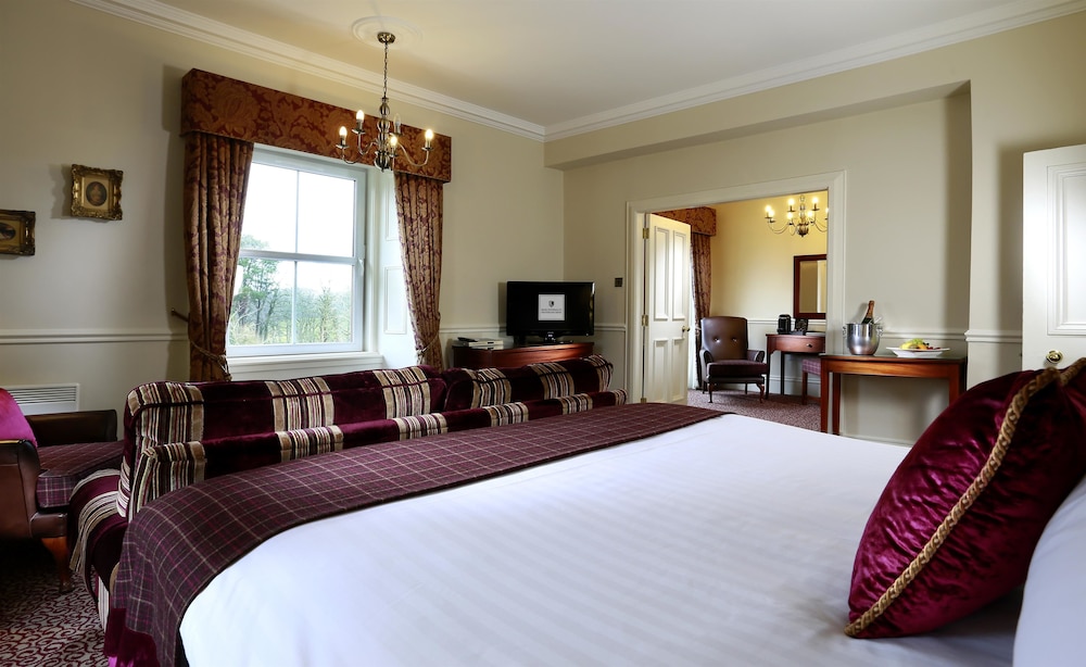 SUPER, SUPERIOR, DELUXE, SUITE, DOUBLE BED