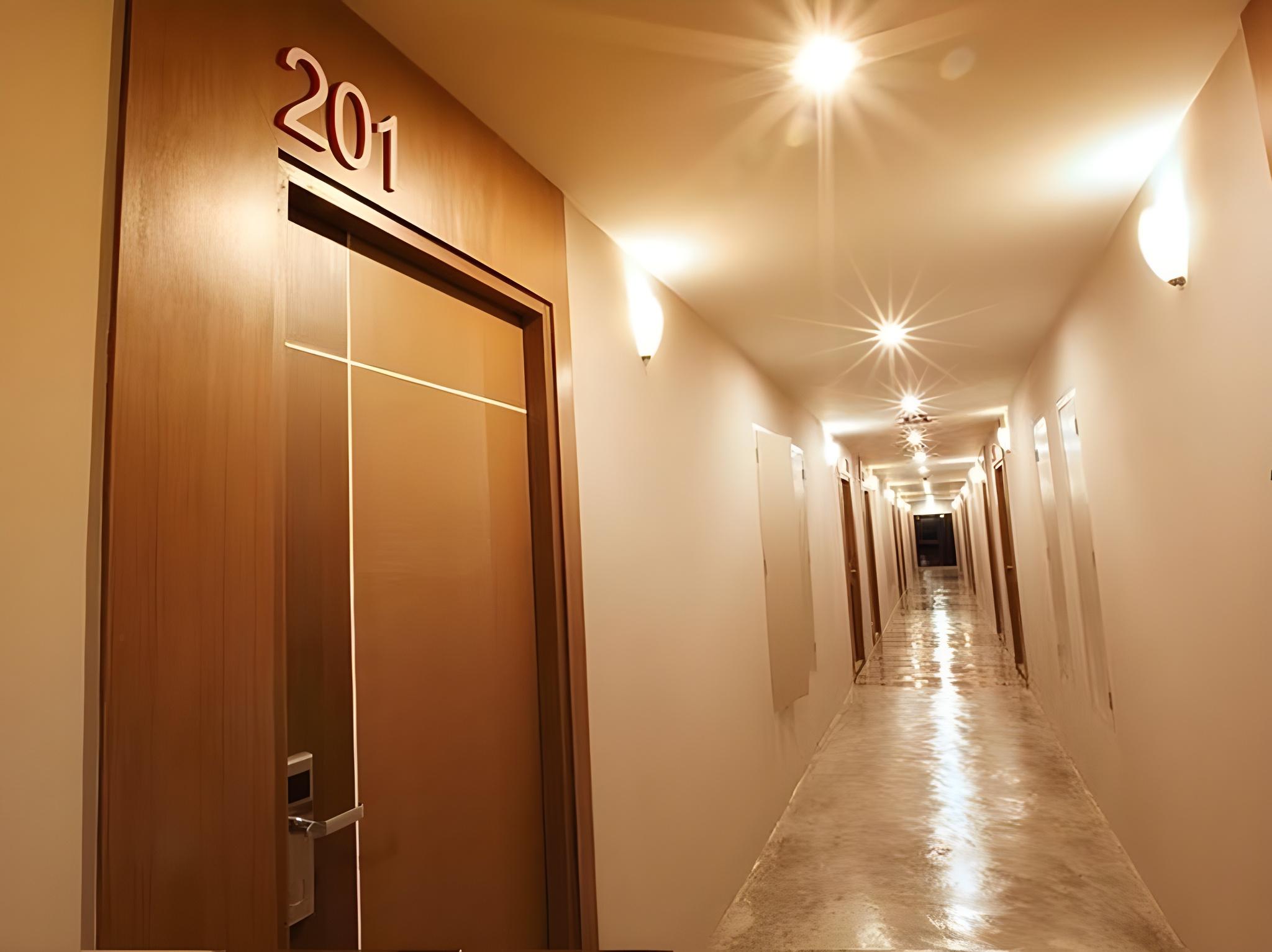 The Plubpla Serviced Apartment 36/42