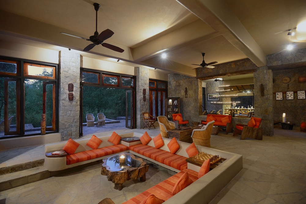 Kanha Earth Lodge 18/50