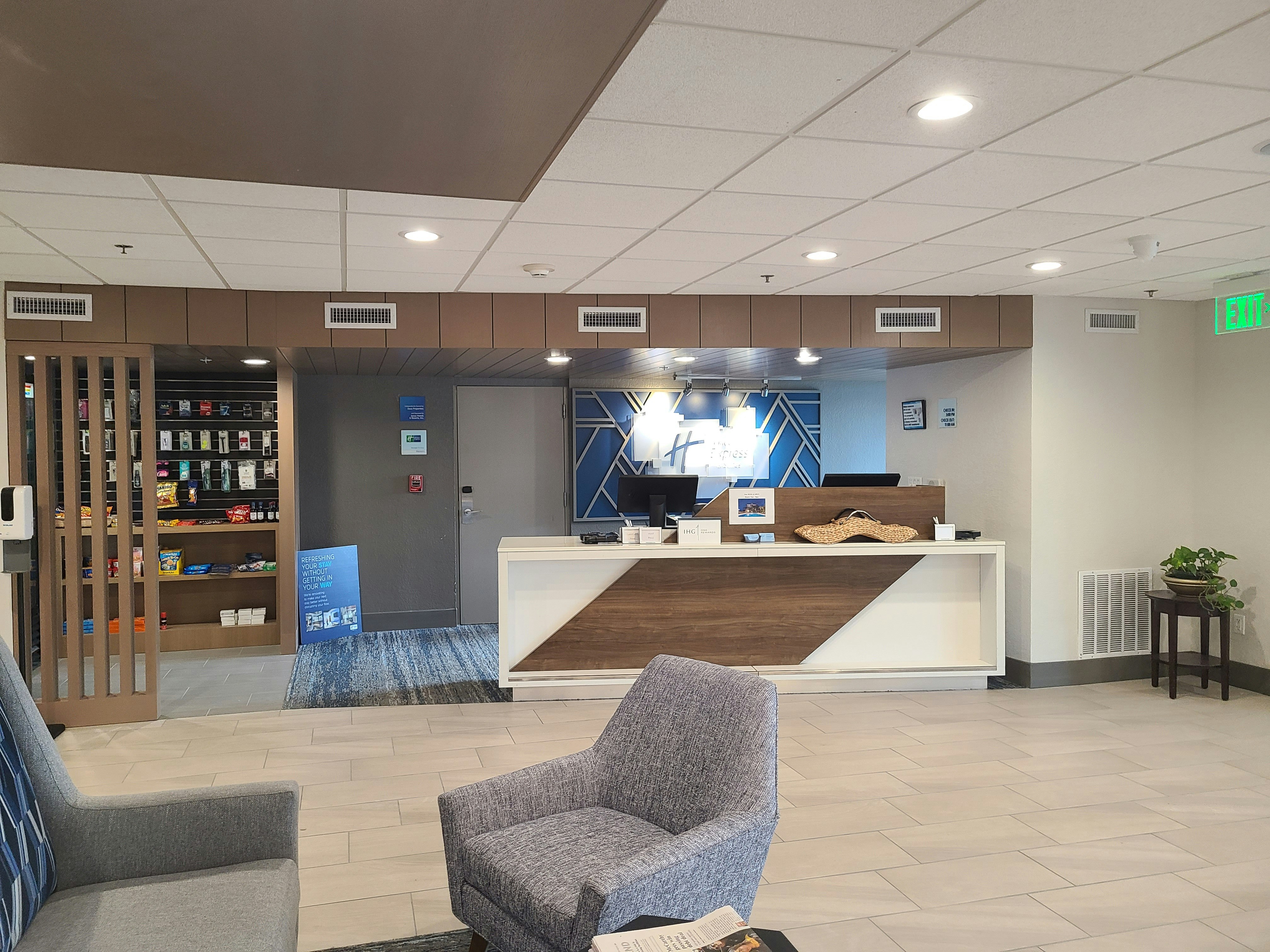 Holiday Inn Express Hotel Suites Ft Lauderdale N Exec Airport 15/76