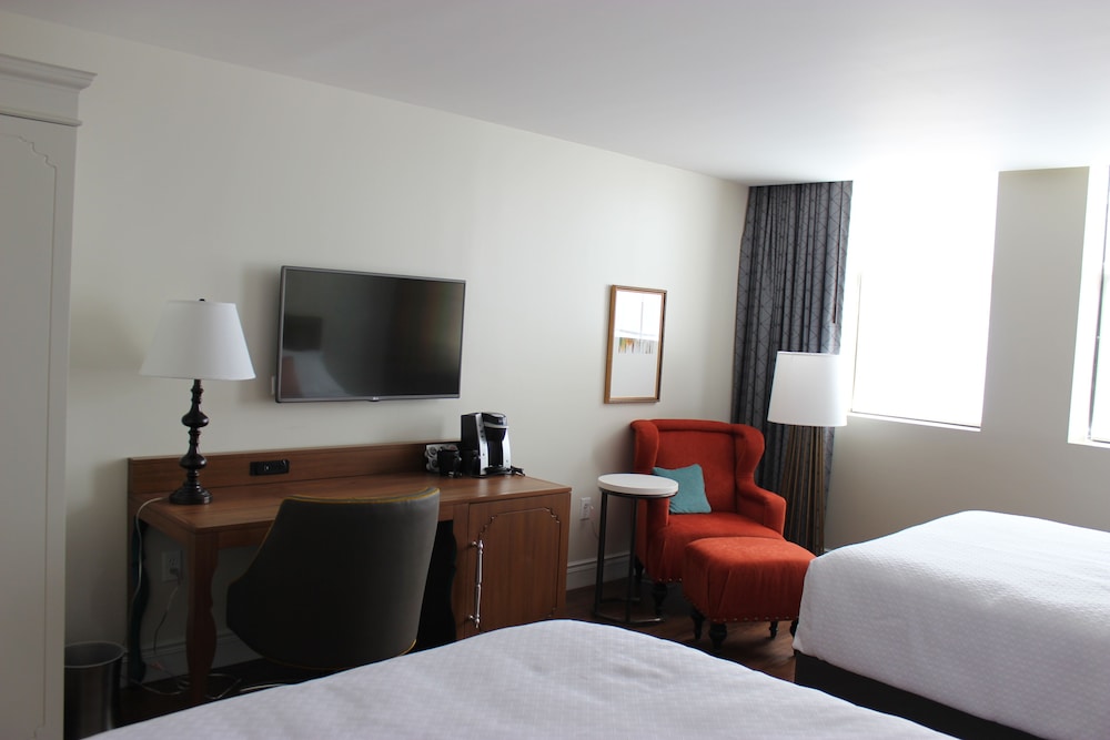 Hotel Indigo Baltimore Downtown 17/70