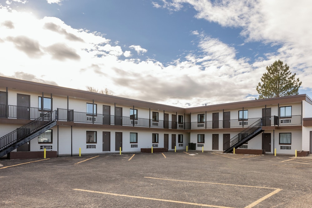 Days Inn by Wyndham Wheatland 4/42