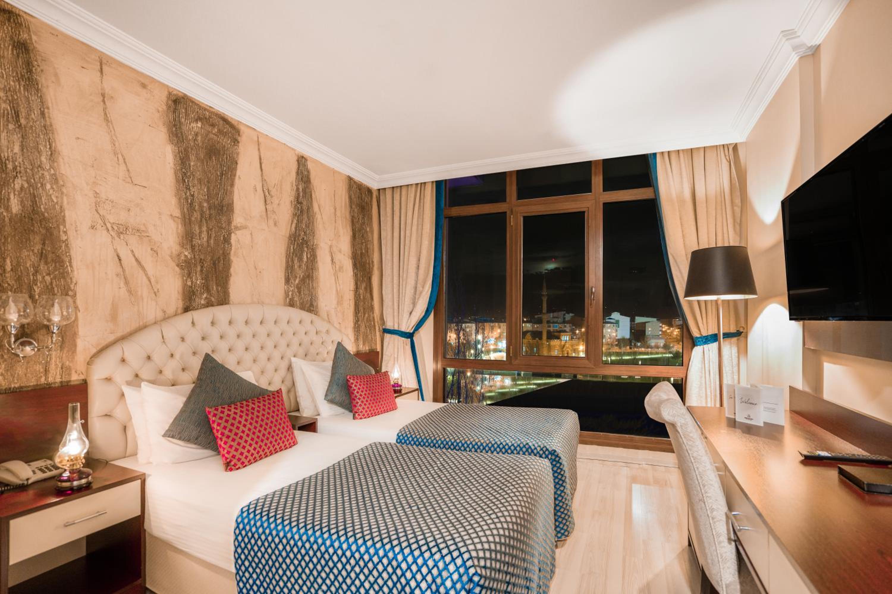 Grand Ani Hotel 13/43