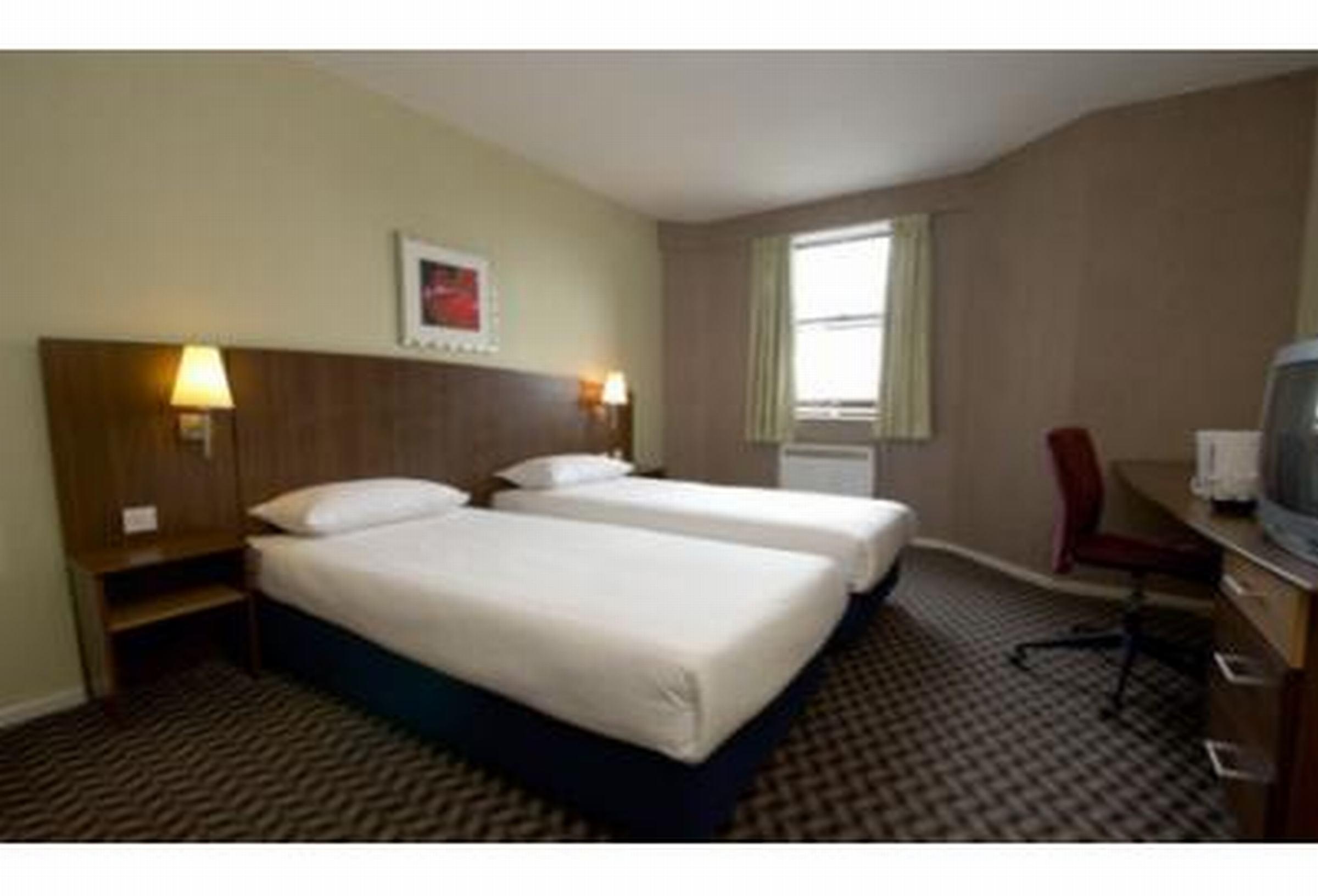 Travelodge Leeds Central Vicar Lane 11/30