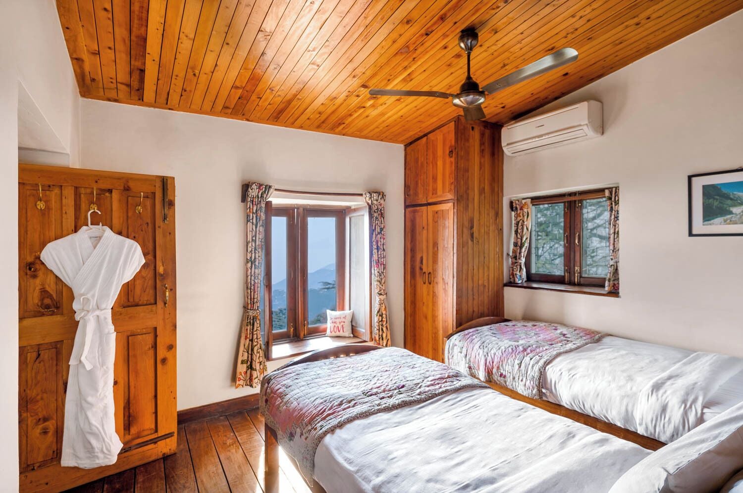 Log, Premium, Villa, 2 King Beds, Single Bed