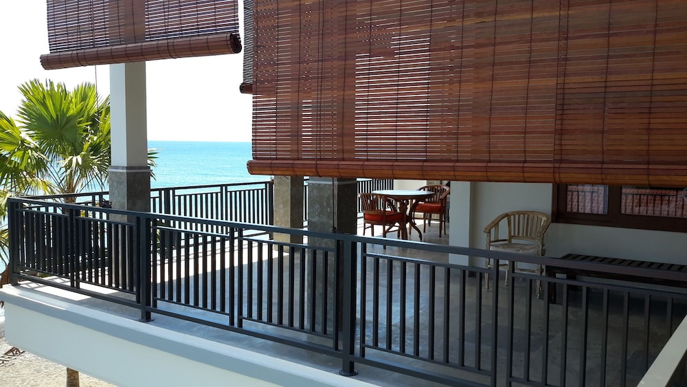Amed Beach Villa 27/49