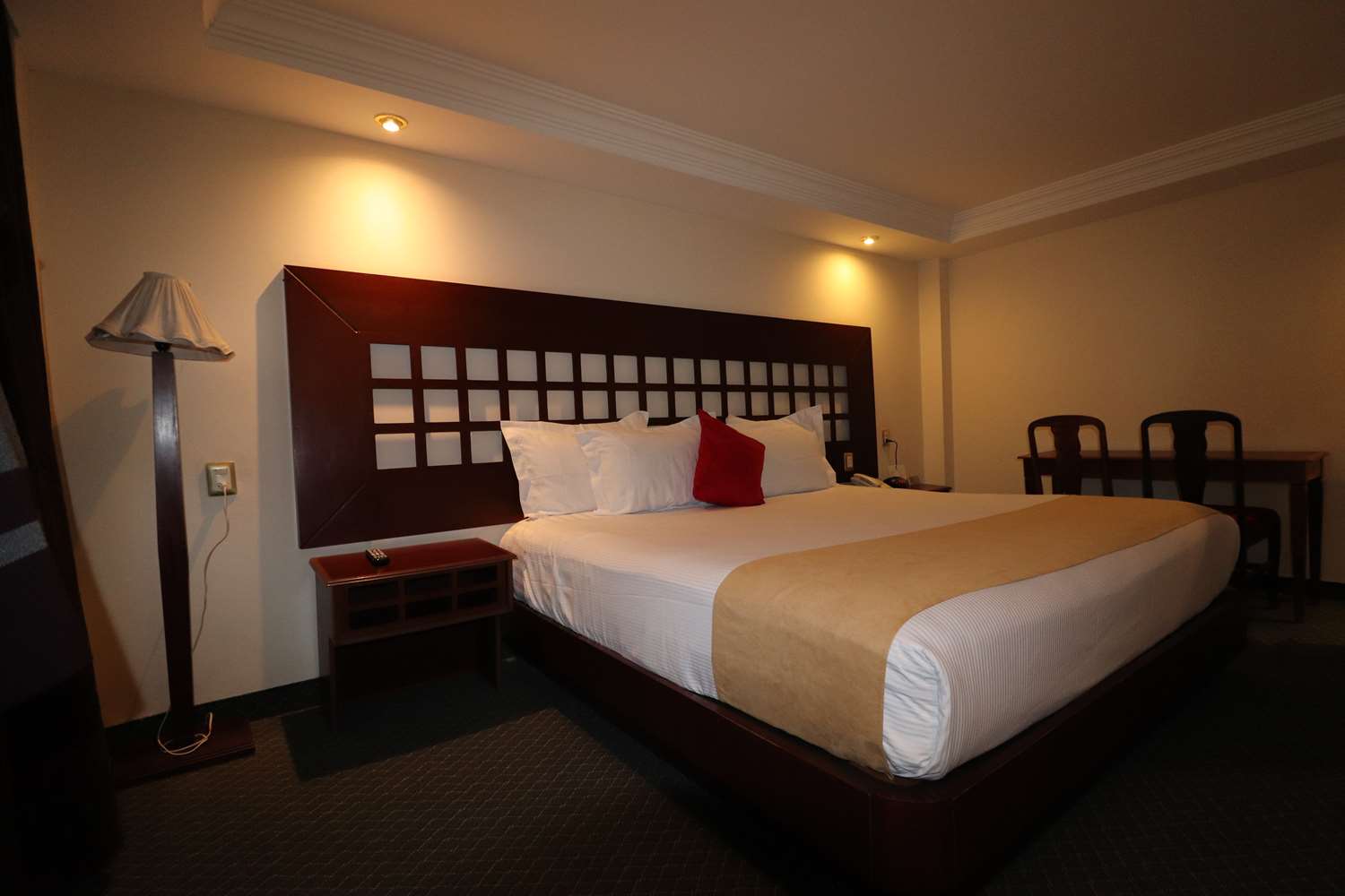 Best Western Toluca 16/35