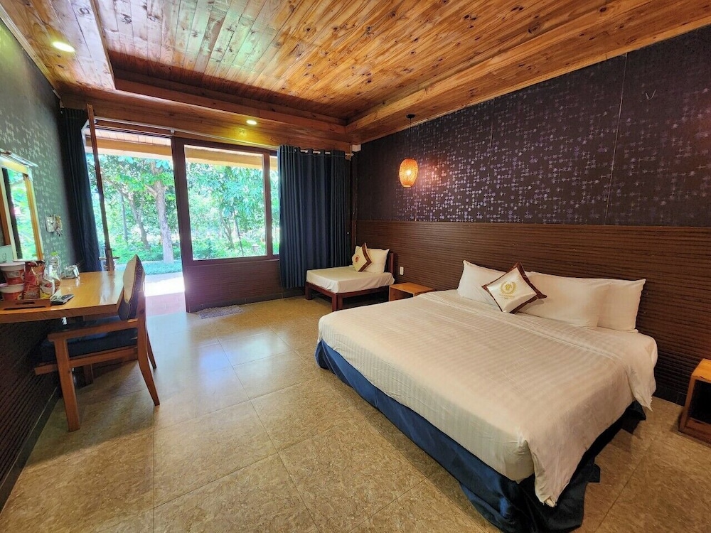Tan Son Nhat Con Dao Resort 33/69