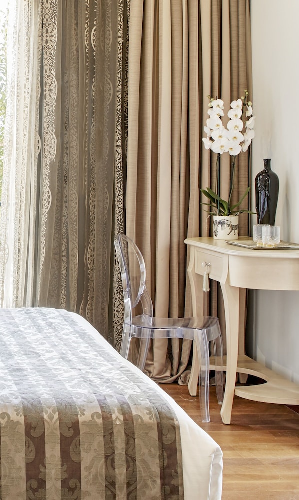 غرفة قياسية بسرير مزدوج، Dioni Boutique Hotel 2/3