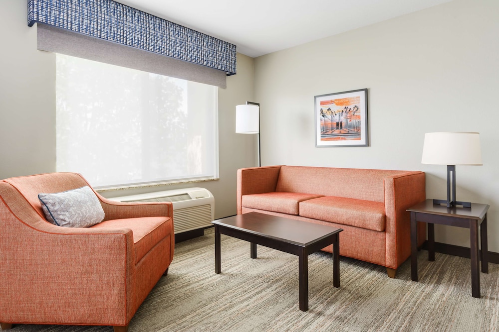 Hampton Inn & Suites Thousand Oaks 38/58
