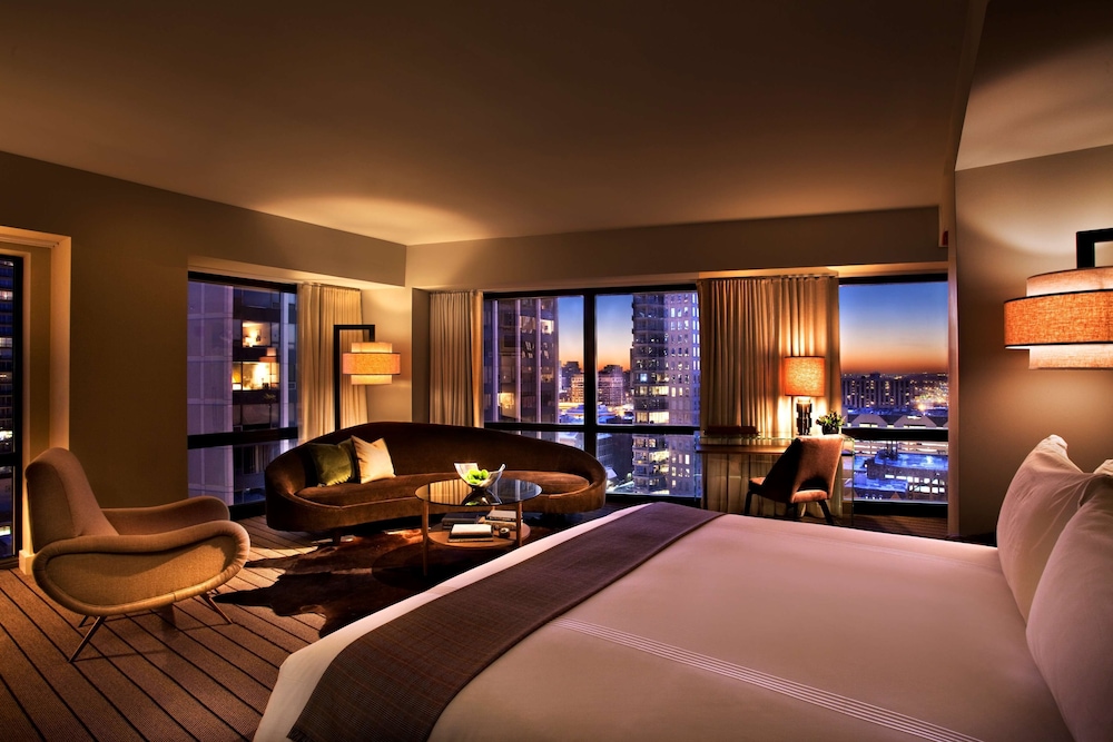 Thompson Chicago Ex Sutton Place Hotel 42/77