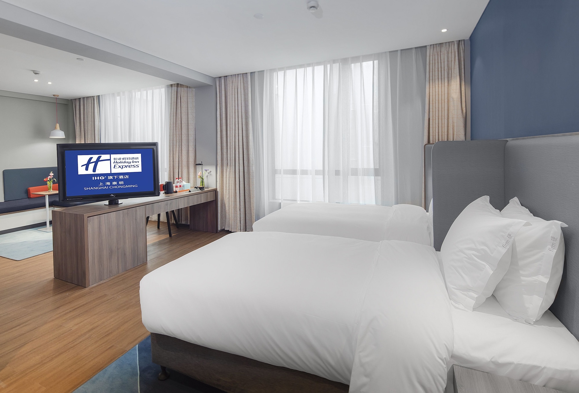 جناح بسرير كينج بمنطقة جلوس في الطابق العلوي، Holiday Inn Express Shanghai Chongming 2/9