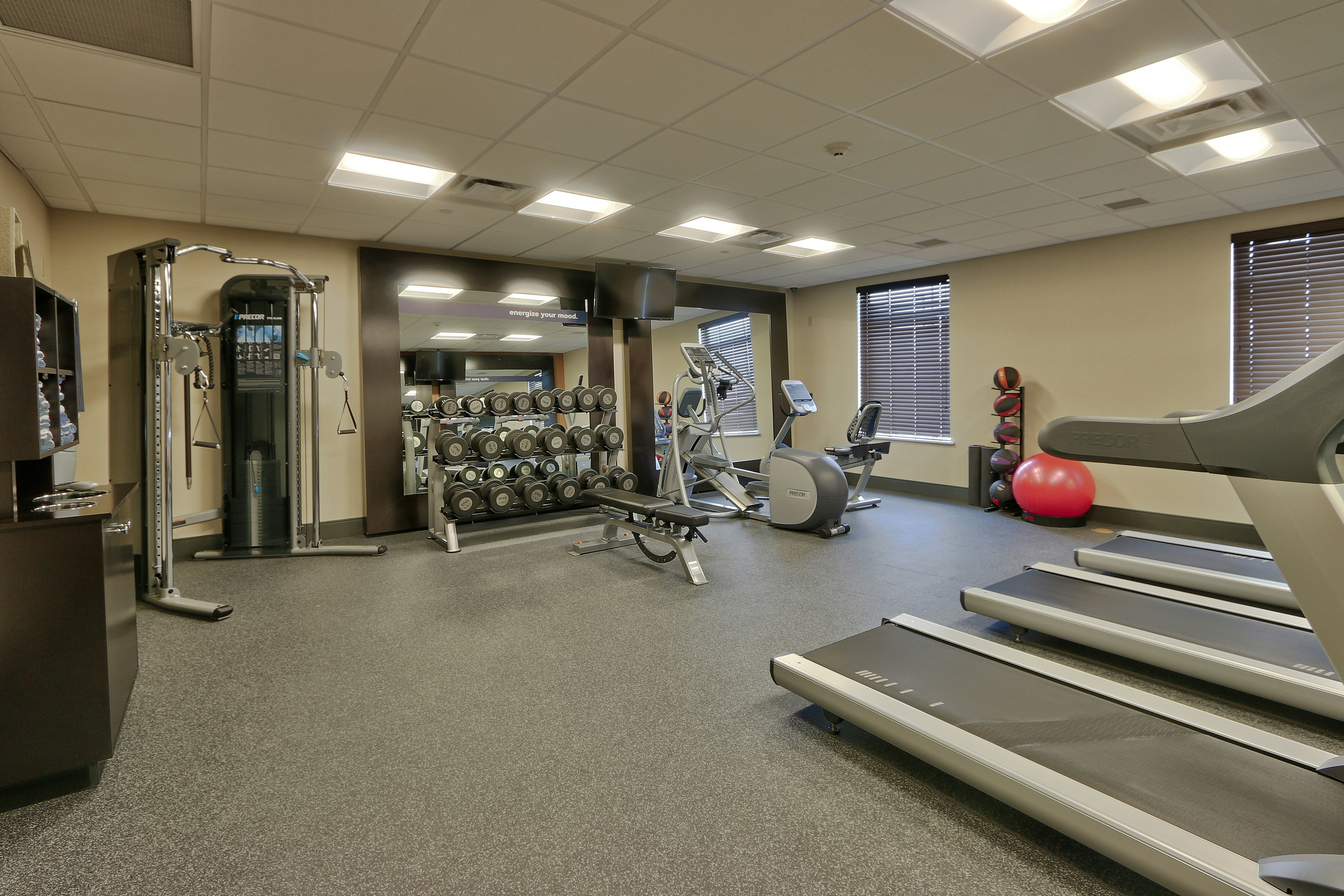 Hampton Inn and Suites Artesia 23/46