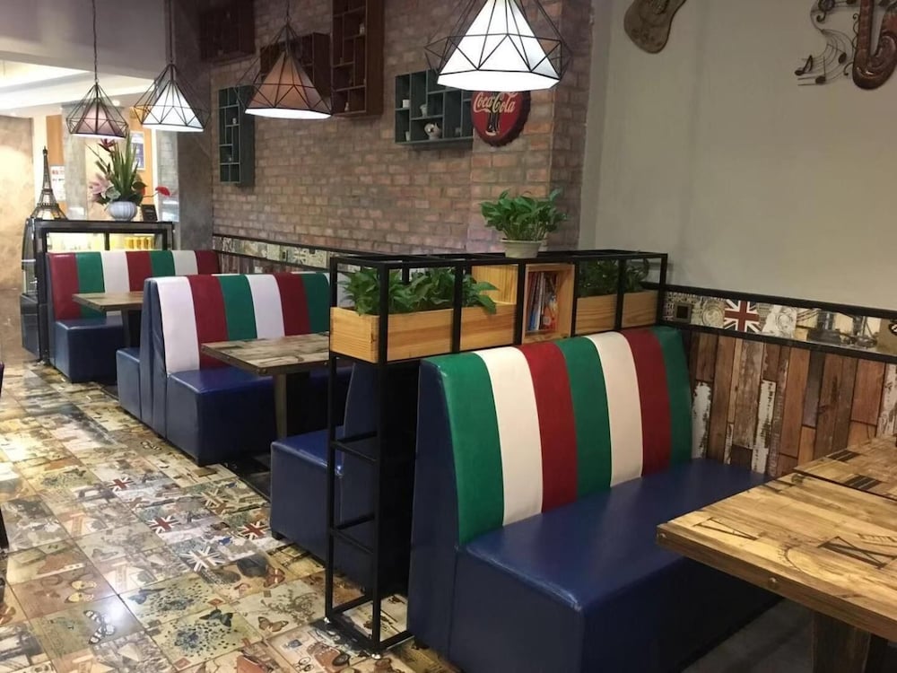 restaurant cafeteria