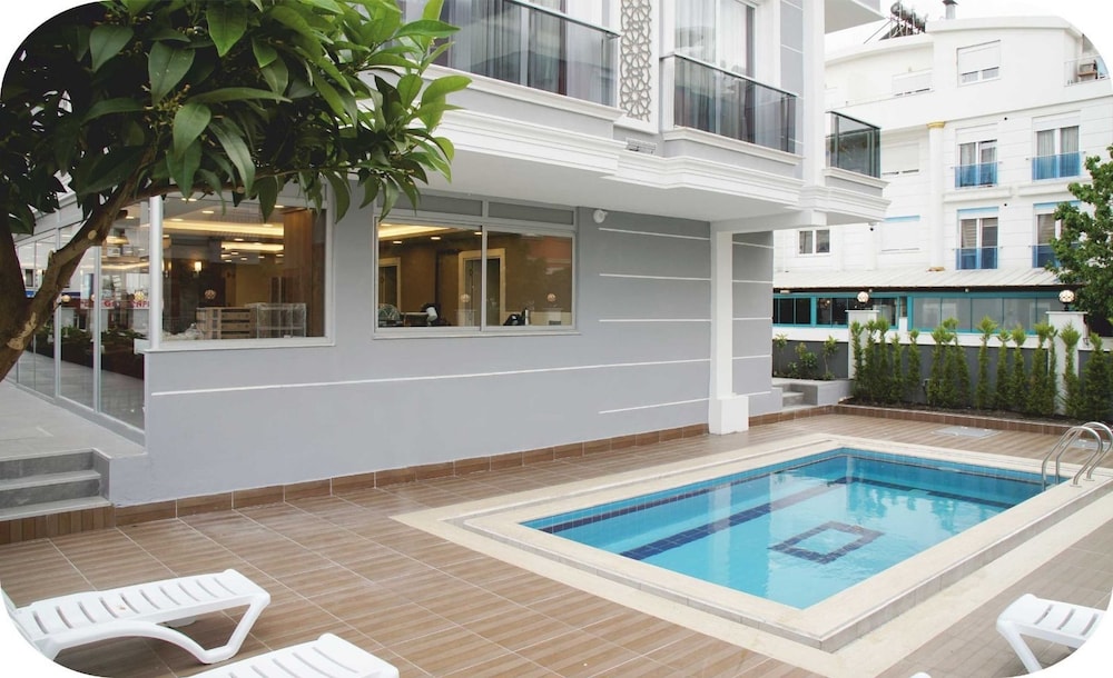 Af-Ra Hotel 8/50