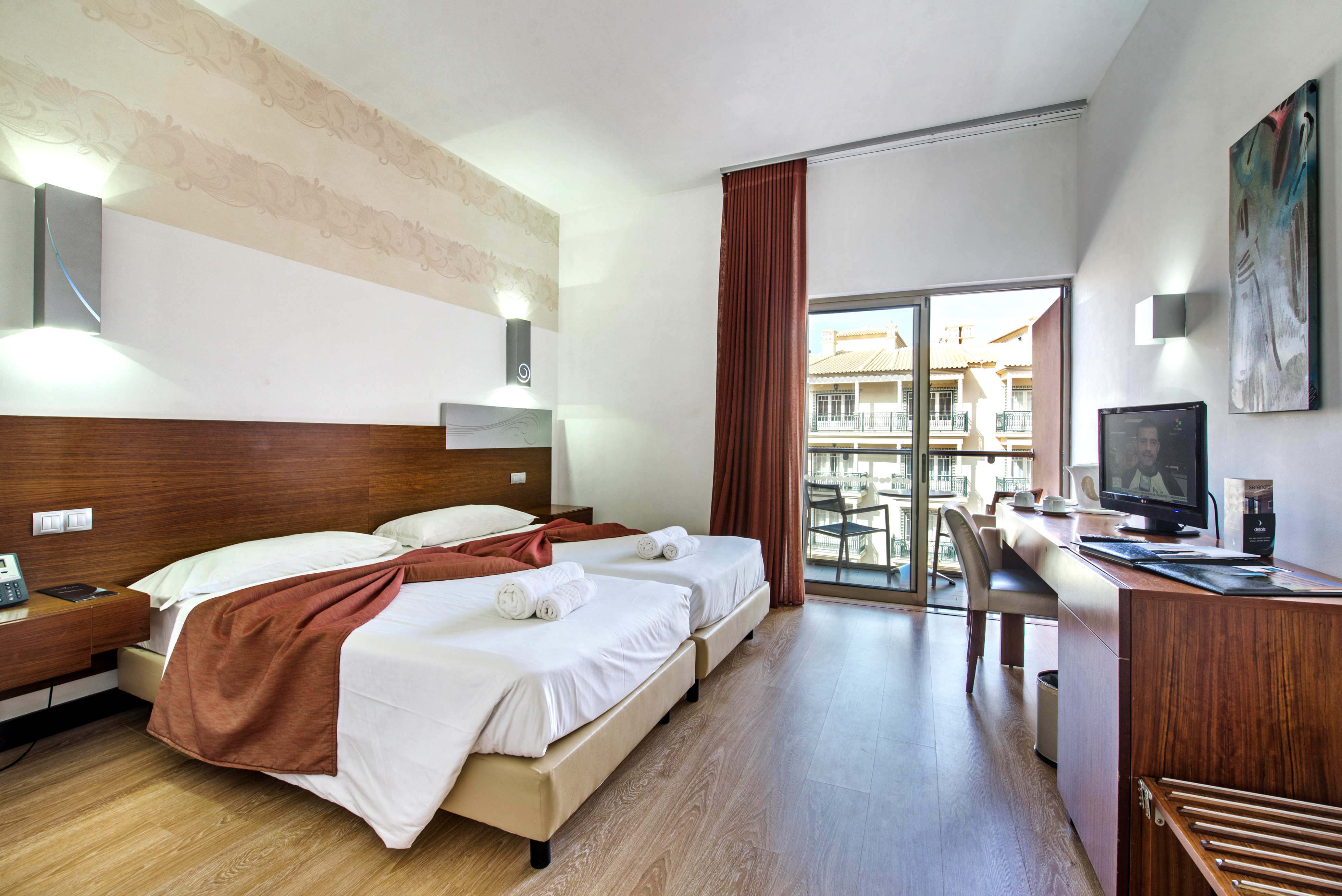 CLASSIC, DOUBLE OR TWIN BED