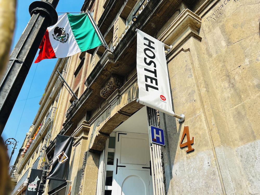 Hostel Mundo Joven Catedral 48/50