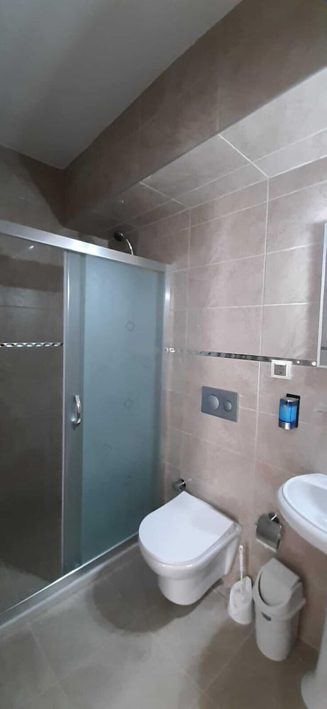 Everest Apart Hotel 52/55