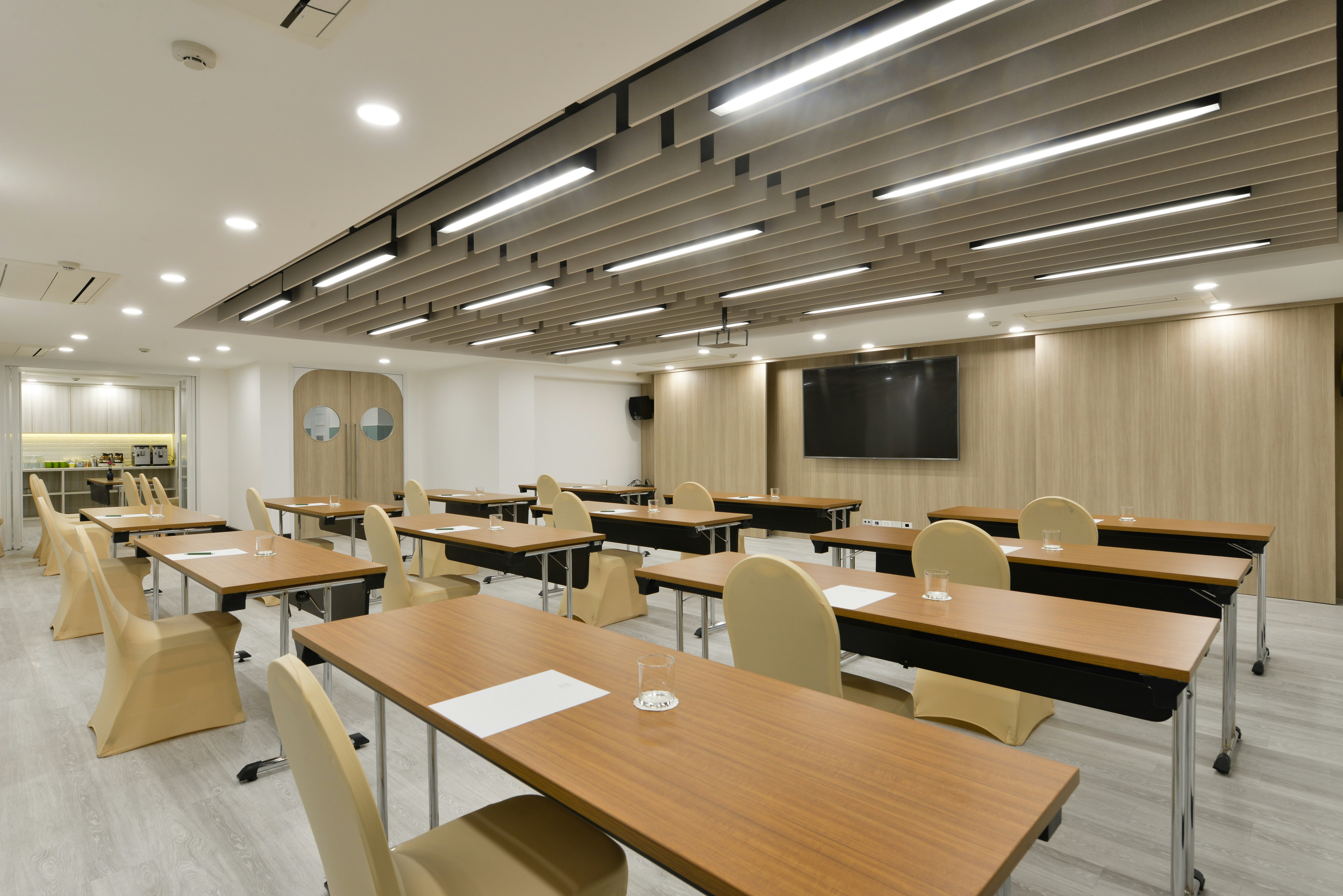 Oakwood Hotel and Residence Bangkok 50/57