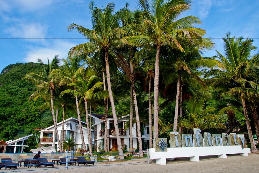 Infinity Resort and Spa 73/80