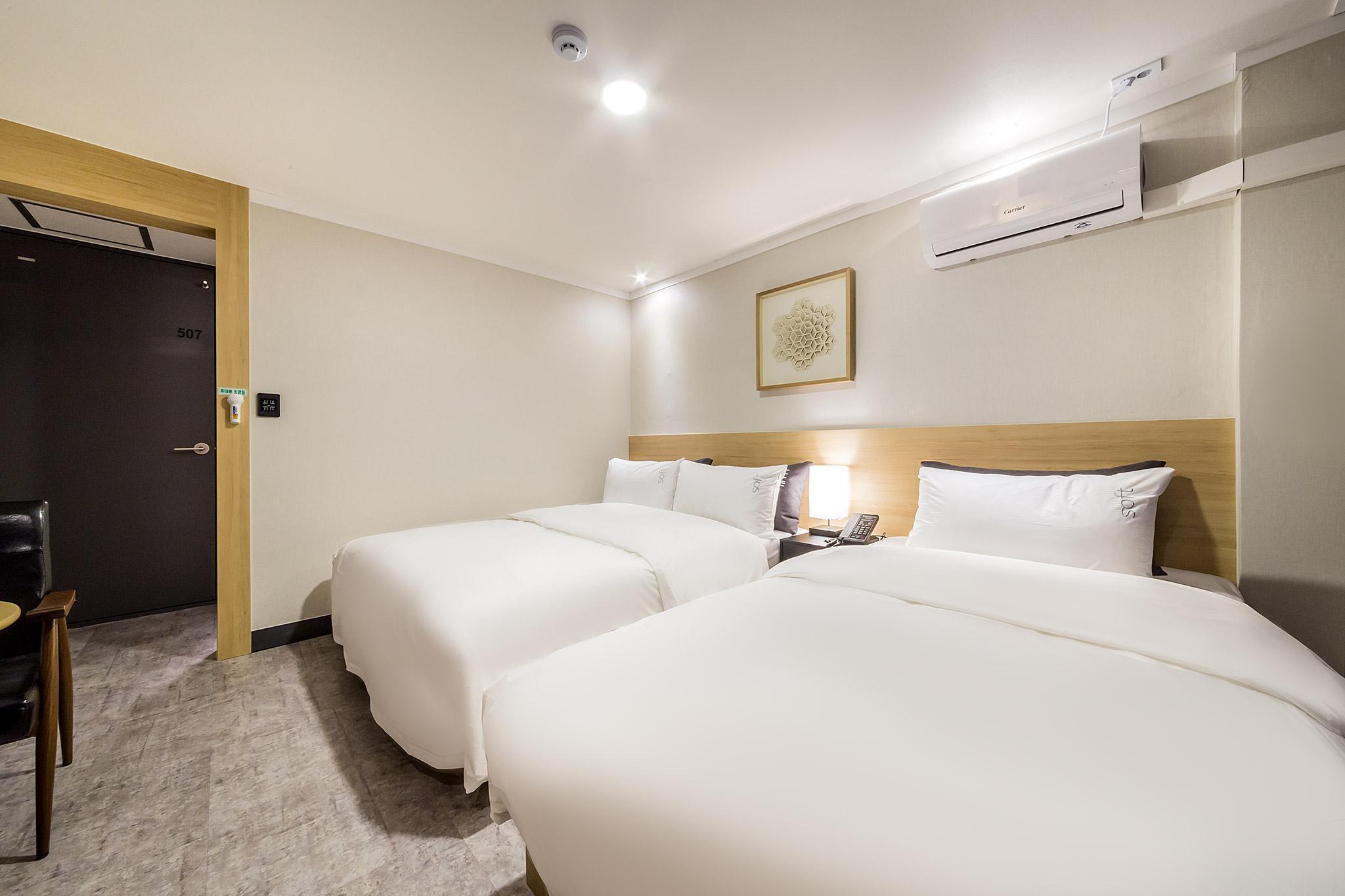 Family, Twin Beds, 1 Queen and 1 Single Bed, No Parking, Pyeongtaek Stay Hotel 3/3