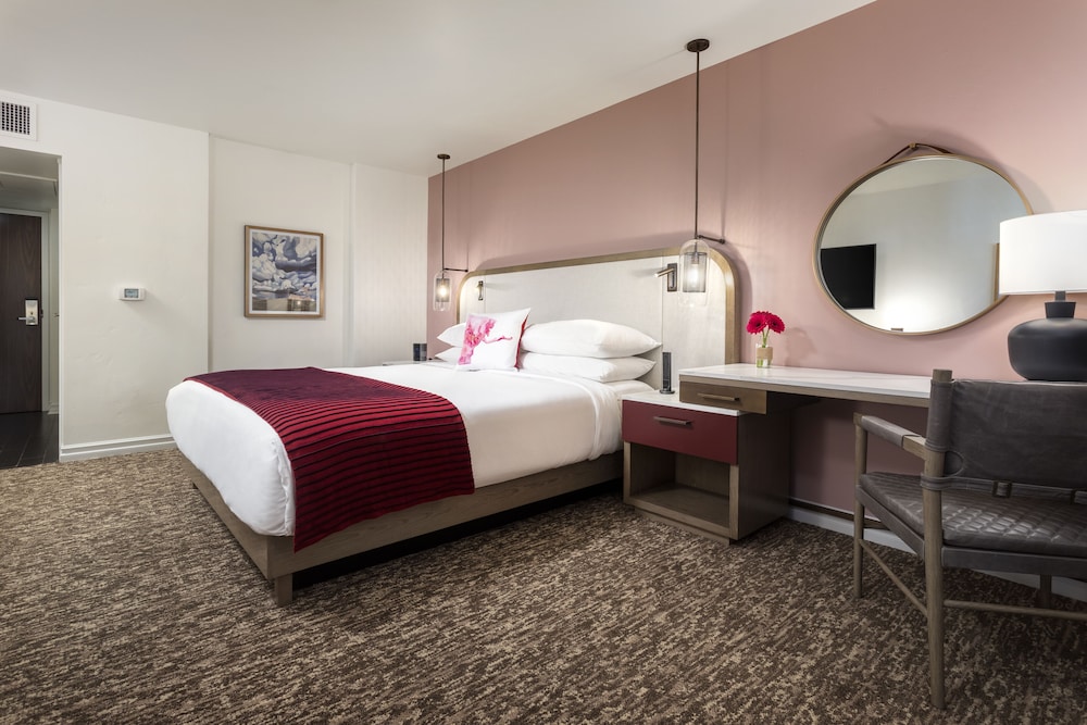 HOTEL CORQUE 24/45