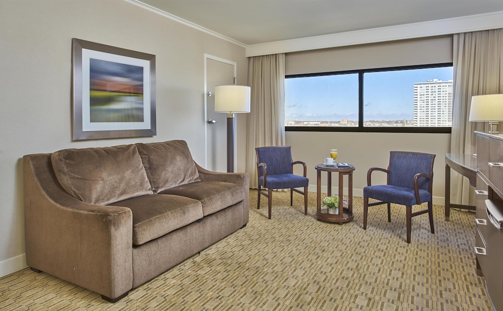 Hyatt Regency Milwaukee 48/73