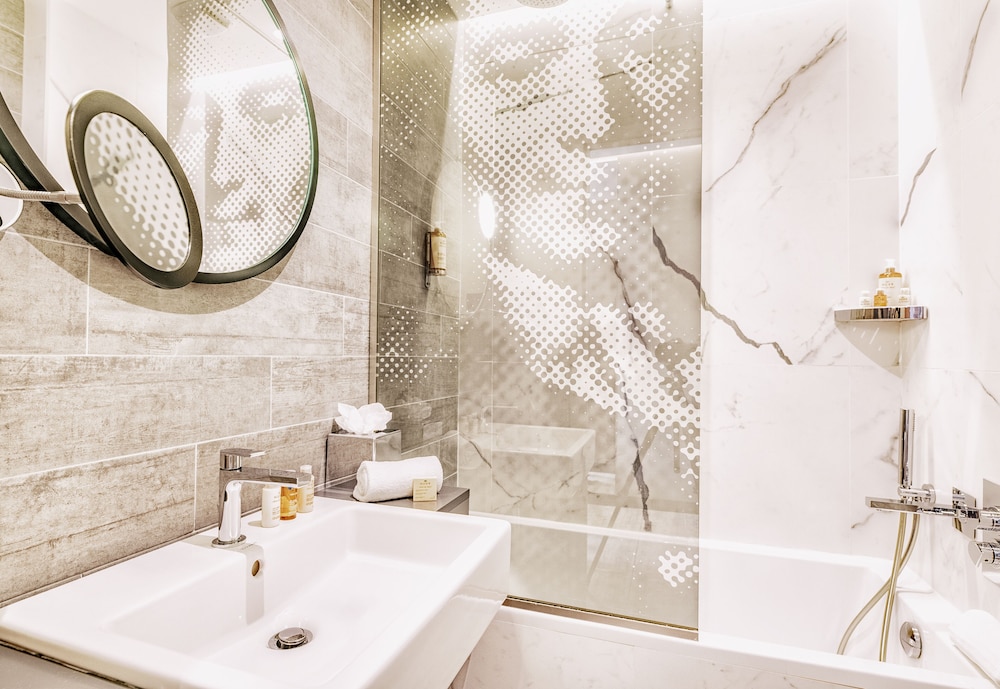MERCURE PARIS ALESIA 15/66