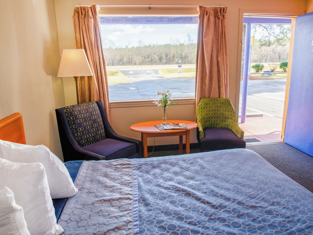 Sportsman Inn by OYO US Hwy-64 31/42