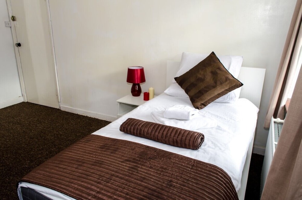 Campbell S Guest House 30/50