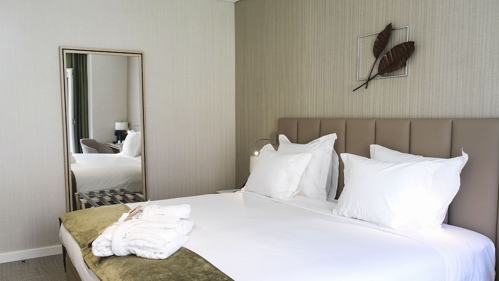 The Leaf Boutique Hotel - Adults Only 10/68