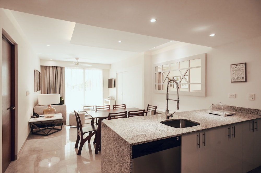 Antera Hotel and Residences 36/66