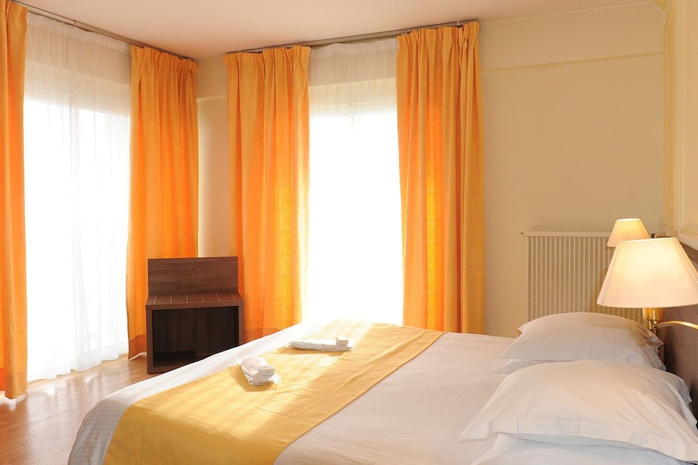 HOTEL BEAU RIVAGE 33/65