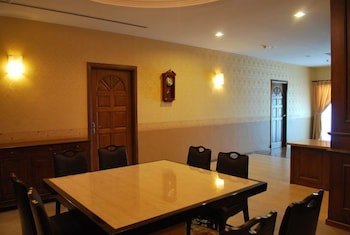 Mciti Suites 40/58