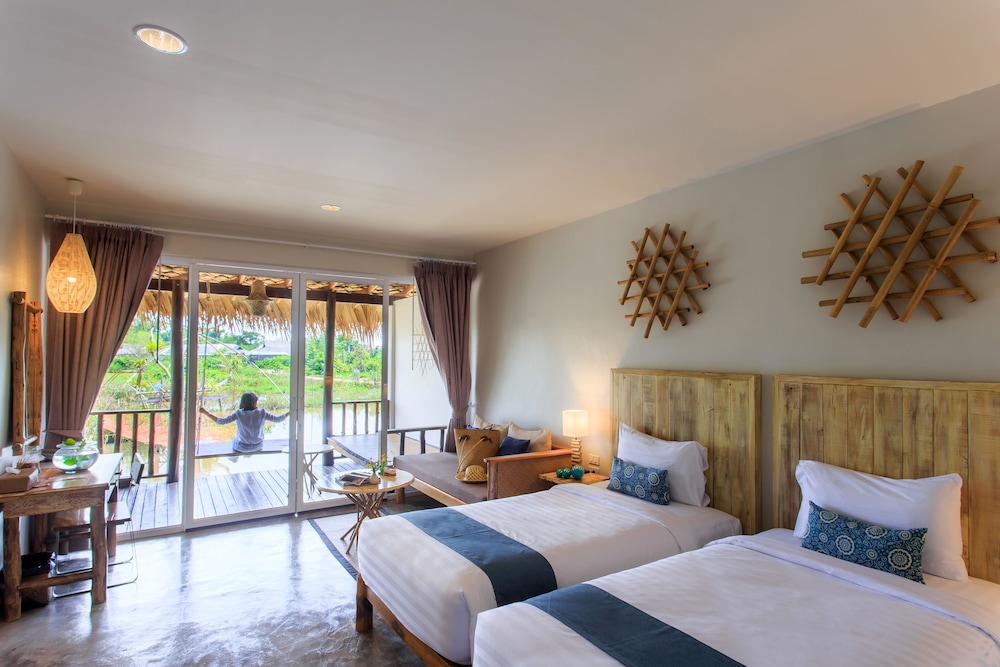 Sripakpra Boutique Resort 8/50