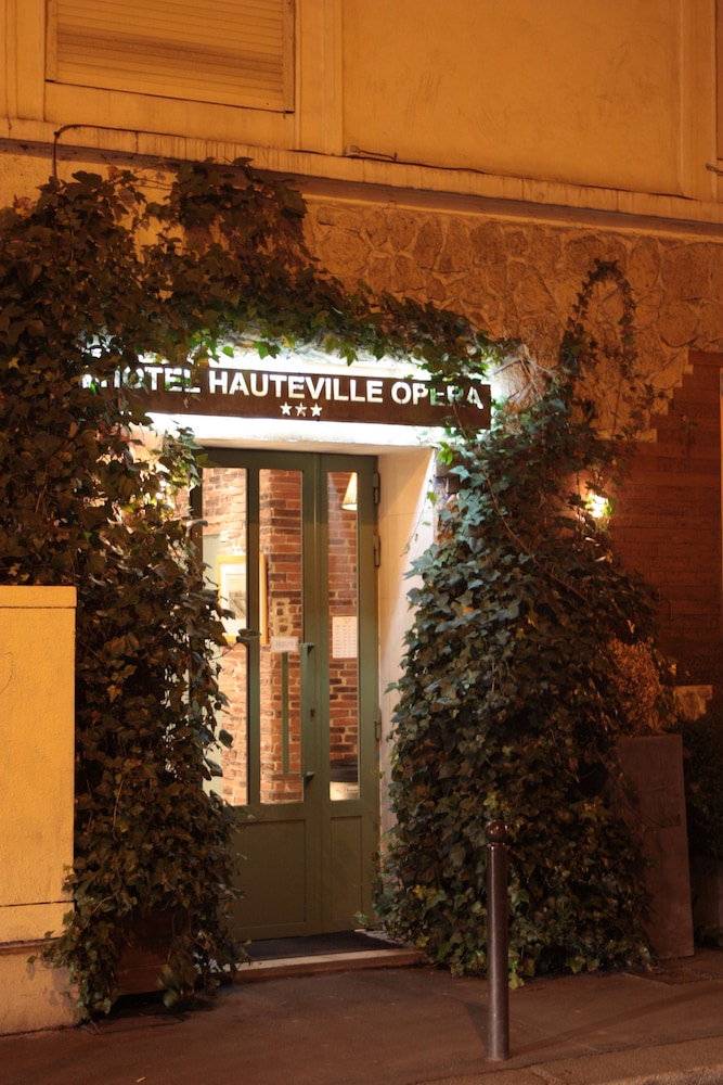 HAUTEVILLE OPERA in PARIS