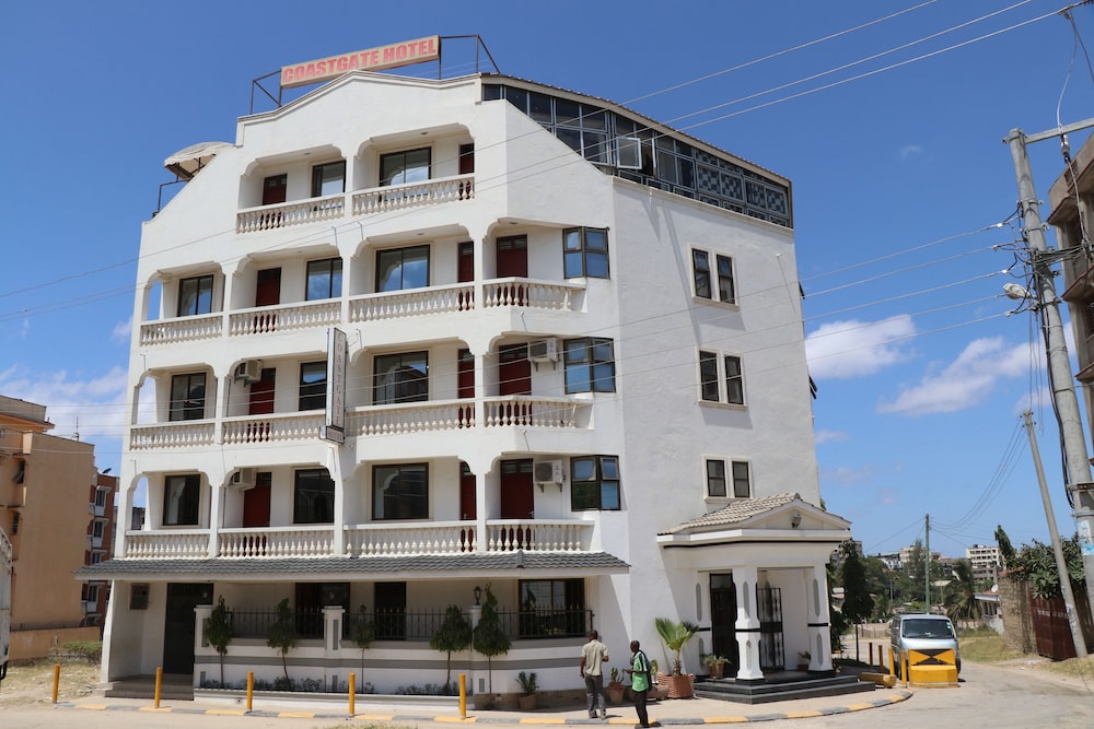 CoastGate Hotel 3/50