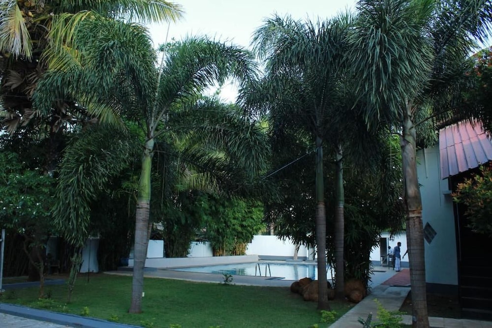 Ananthi Hotels 17/18