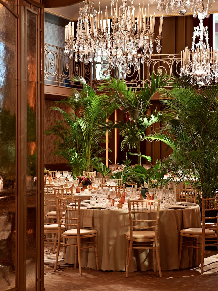 Hotel Plaza Athenee 60/79