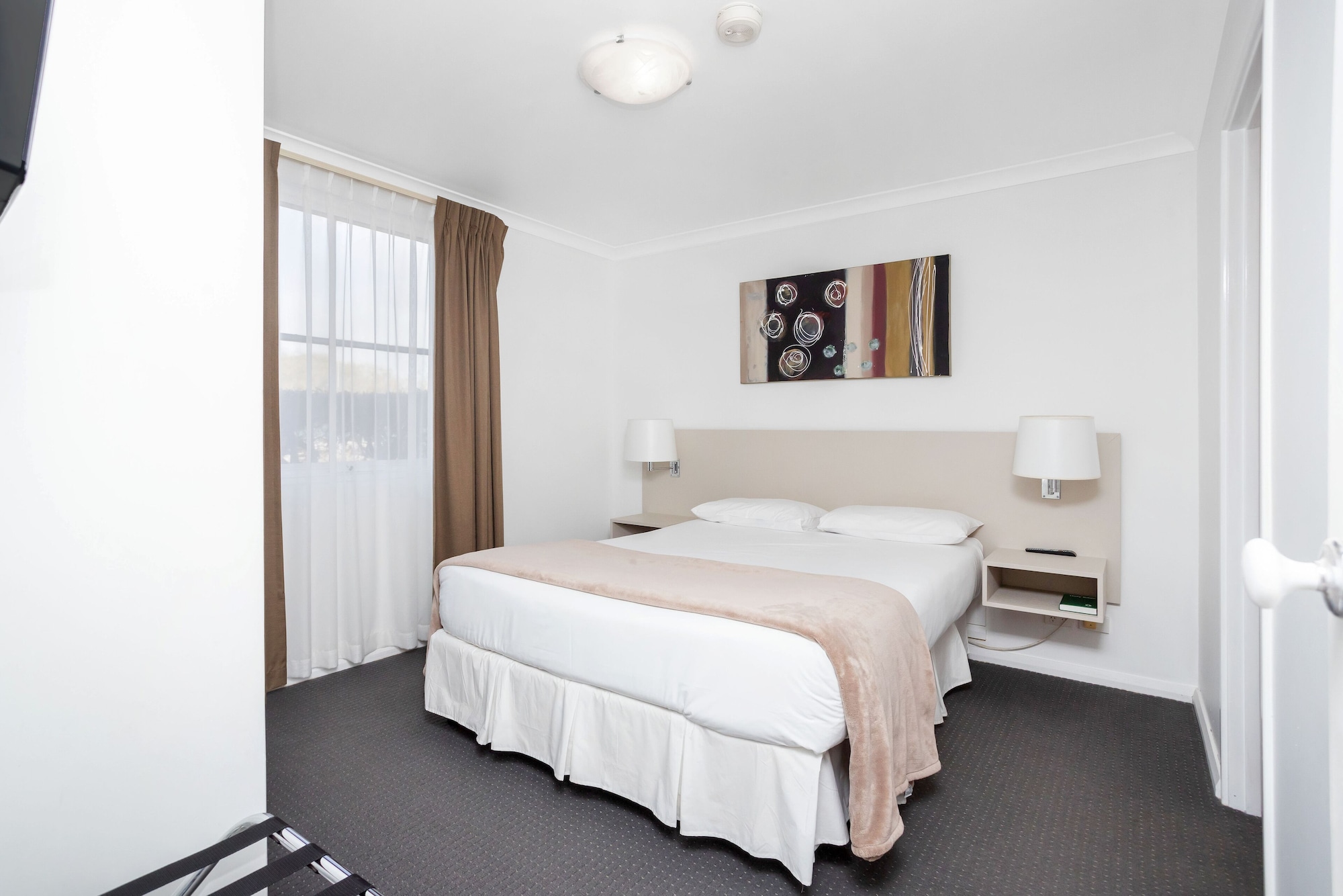 2 BEDROOMS, DELUXE, APARTMENT