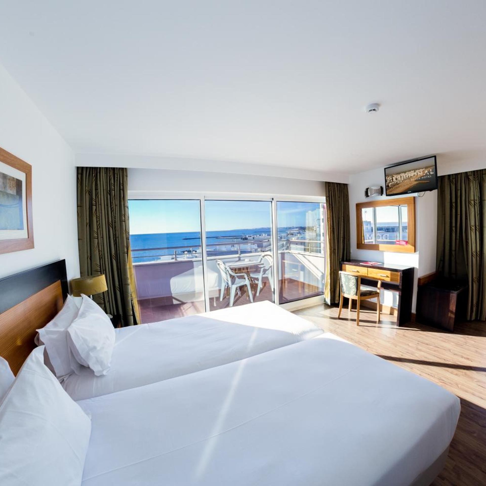 Standard, Double or Twin Bed, Sea View