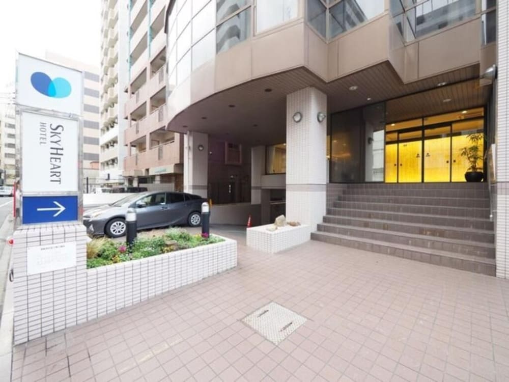 Sky Heart Hotel Hakata 10/66