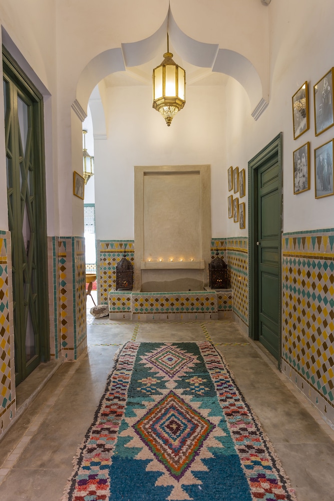 Riad Azahar 5/50