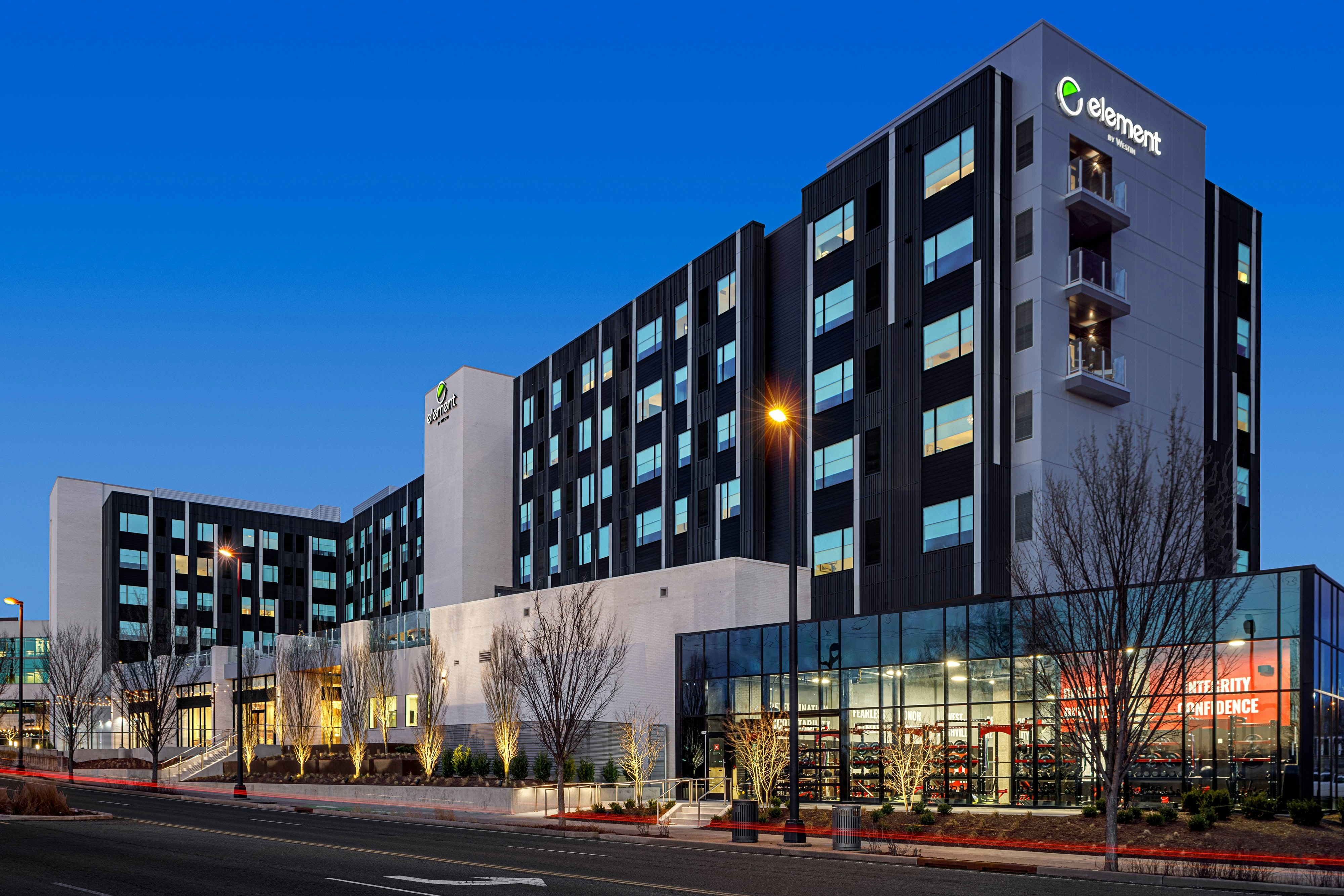 Element Nashville Vanderbilt West End 15/16