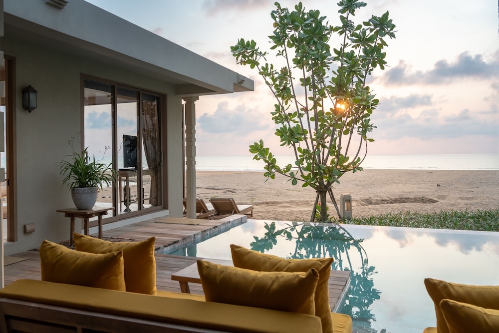 Devasom Khao Lak Beach Resort And Villas in TAKUA PA