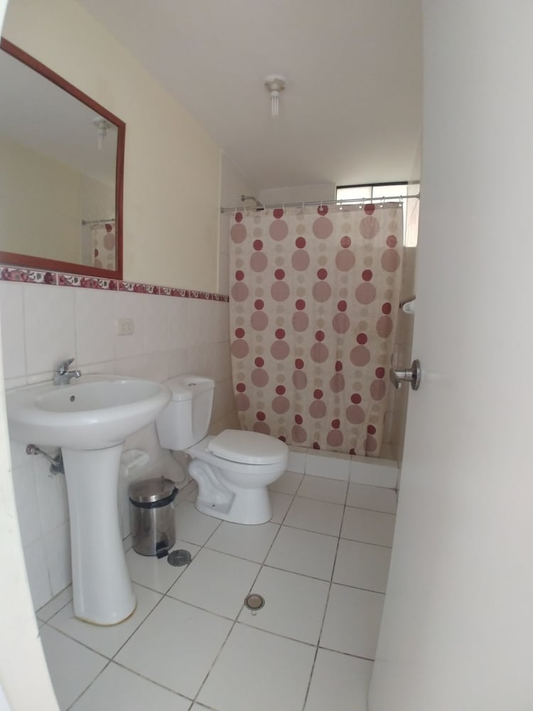 Casa Mores Inn 26/27