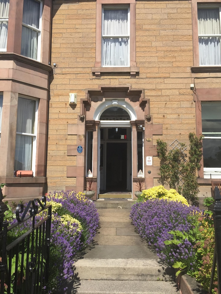 Dorstan Guest House 65/72