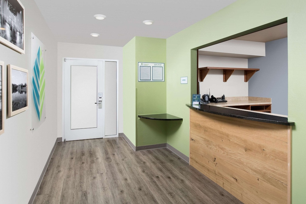 WoodSpring Suites St. Louis Arnold 8/35