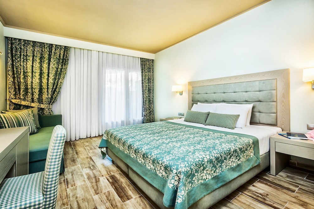 Xenios Anastasia Resort & Spa 24/71